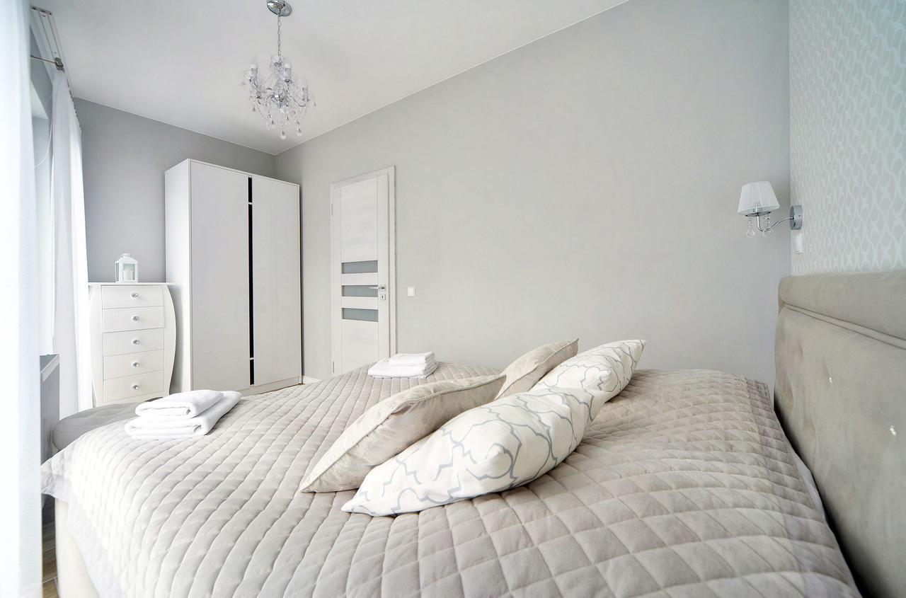 Apartamenty Sun Seasons 24 - Four Seasons بوبيروفو المظهر الخارجي الصورة