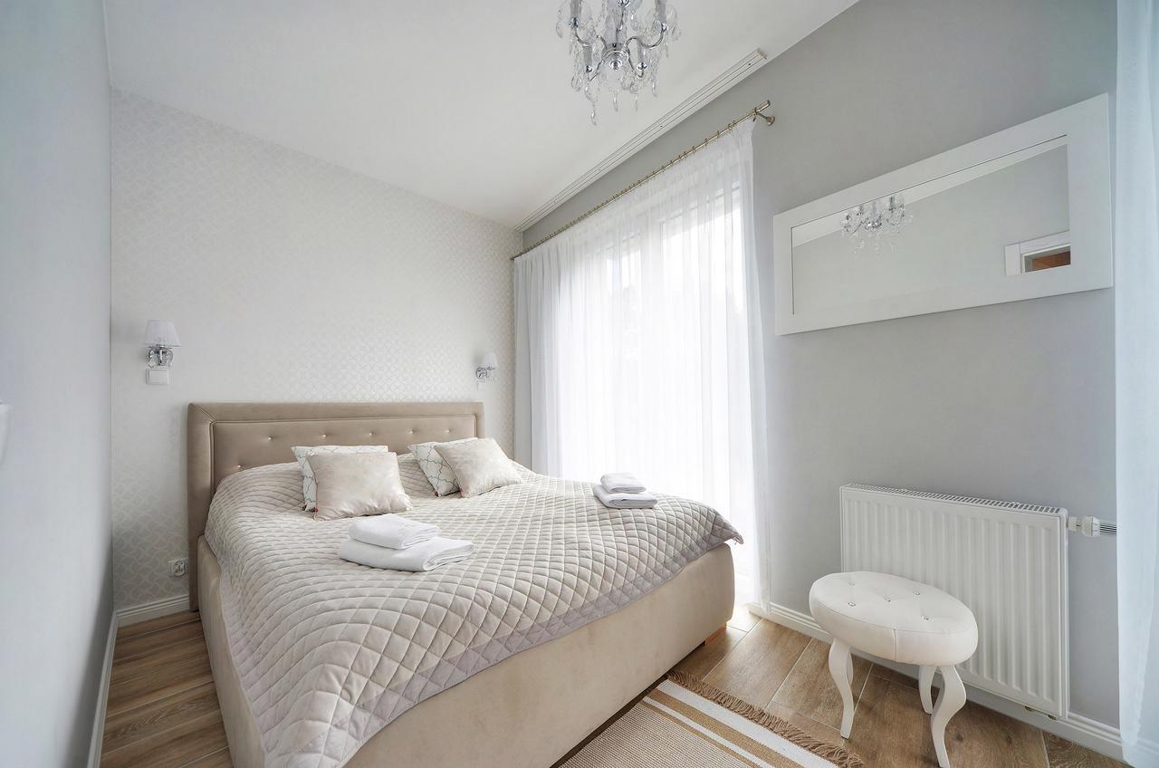 Apartamenty Sun Seasons 24 - Four Seasons بوبيروفو المظهر الخارجي الصورة